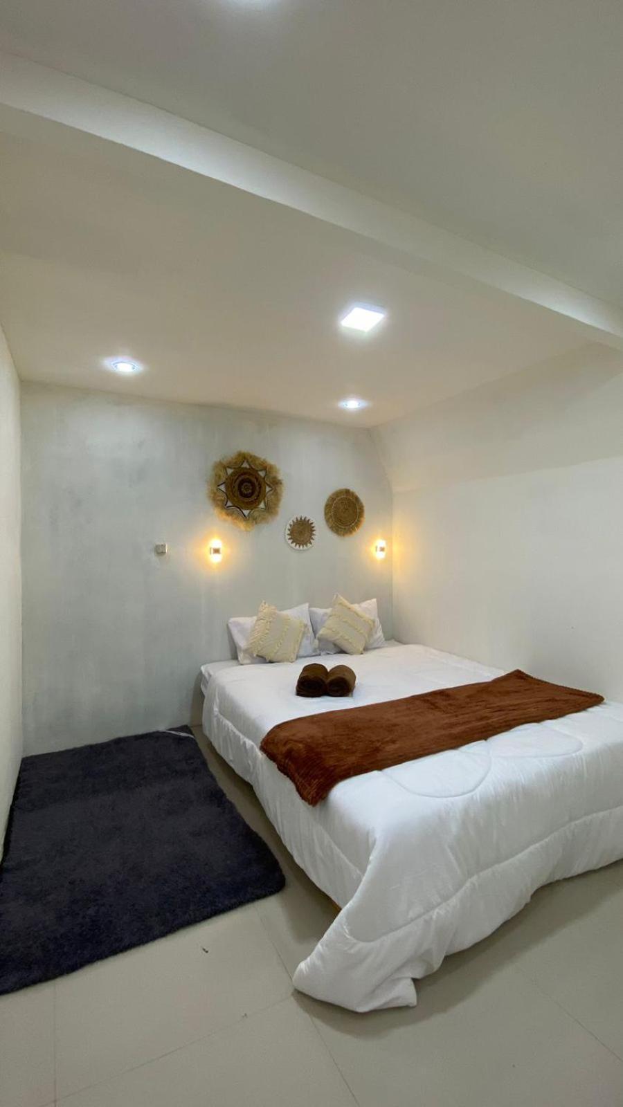 Agriya Lubis Cabin Diyeng Rum bild